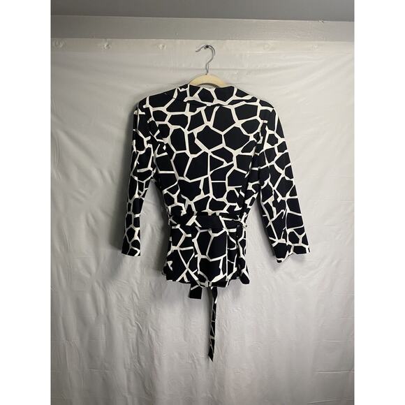 SANDRO SPORTSWEAR‎ Tie Front Jacket Size Small Black Geometric Print 3/4 Sleeve - Picture 2 of 3